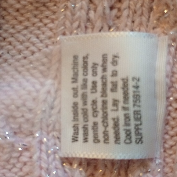 PALE PINK CABLE KNIT SWEATER, LONG SLEEVES, CREW NECK,VERY LGHT SPARKLES - Picture 10 of 10